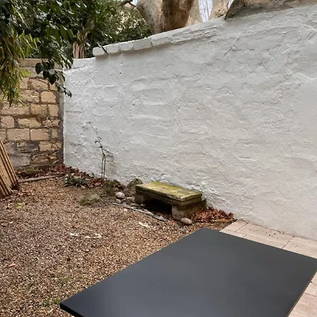 Charmante Maison De Avec Cour Intérieur